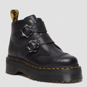 Ex Cond Dr. Martens Devon Flower Buckle Leather Platform Boots Sz. 9 Doc Martens